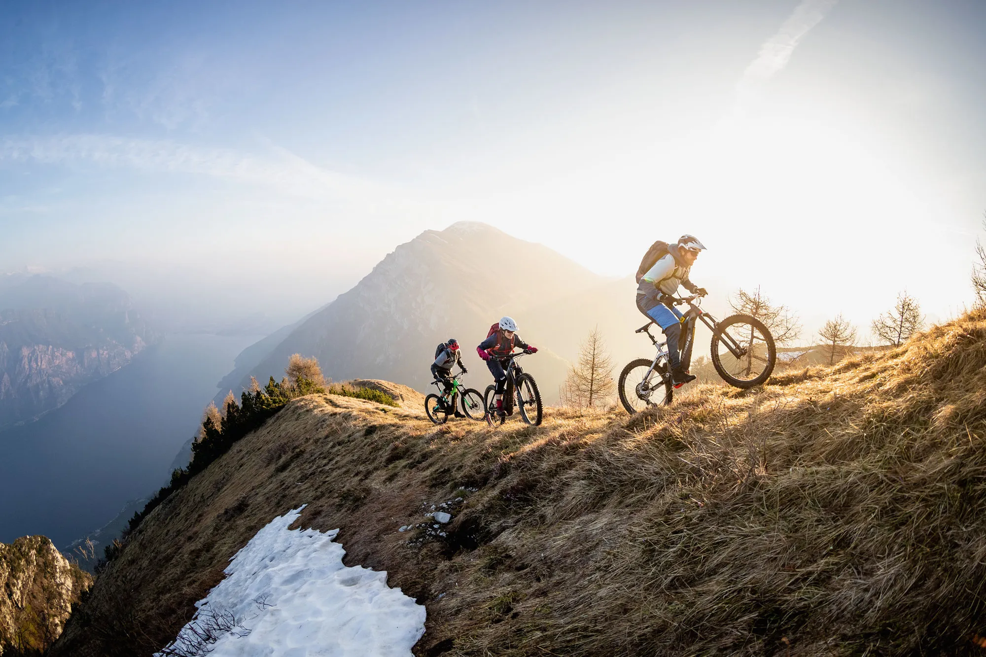 Best Portable Electric Bike Pump for Road Cycling and MTB in 2026 A Complete Guide to Choosing a Compact Rechargeable Bicycle Tire Inflator